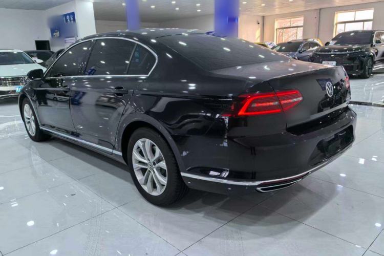 Used Volkswagen Magotan 2017 330TSI DSG Luxury Model Exterior 3