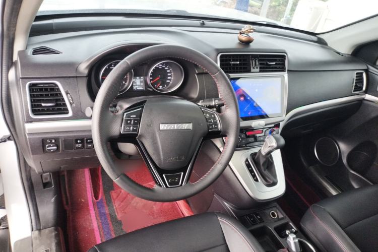 Used Haval M6 2019 1.5T DCT Two-Wheel Drive Elite Version China VI Standard Center Console