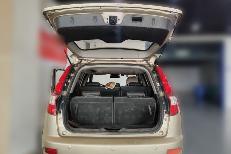 Used Geely Auto GX7 2015 Classic Edition 1.8L Manual Elite Model China IV Trunk