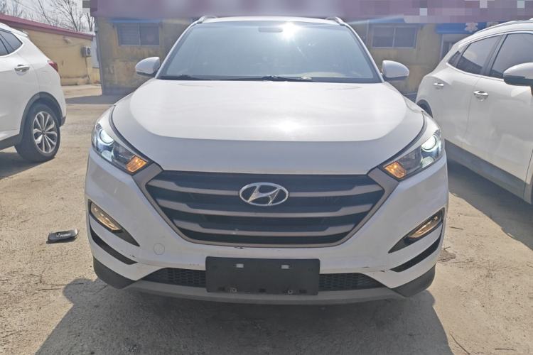 Used Hyundai Tucson 2015 1.6T Dual-Clutch Two-Wheel-Drive Smart Model Front