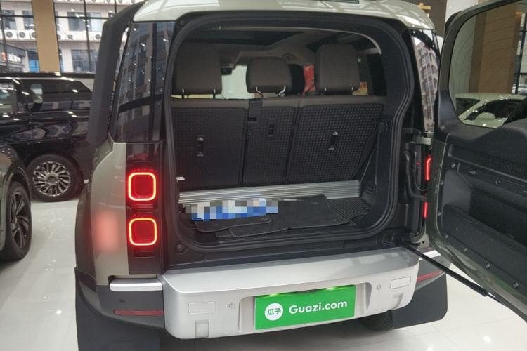 Used Land Rover Defender 2022 90 2.0T P300 SE
