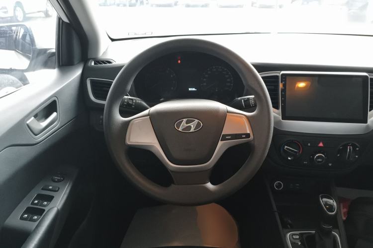 Used Hyundai Verna (new generation) 2016 1.4L Automatic Cool Edition GLS
