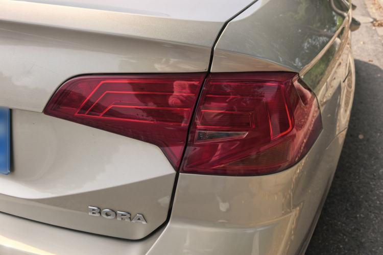 Used Volkswagen Bora 2018 1.5L Automatic Fashion Model Exterior 5