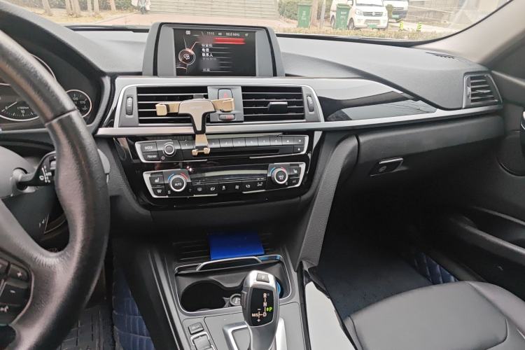 Used BMW 3 Series 2017 320Li Fashion Model Audio And AC Panel