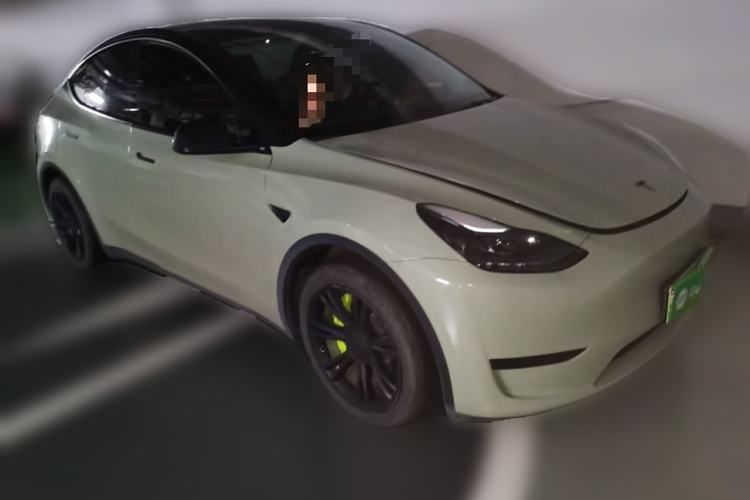 Used Tesla Model Y 2022 Rear-Wheel-Drive Version Front Right 45 Deg