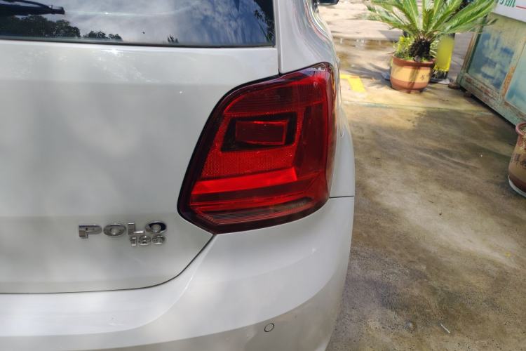 Used Volkswagen Polo 2016 1.6L Automatic Comfort Model
