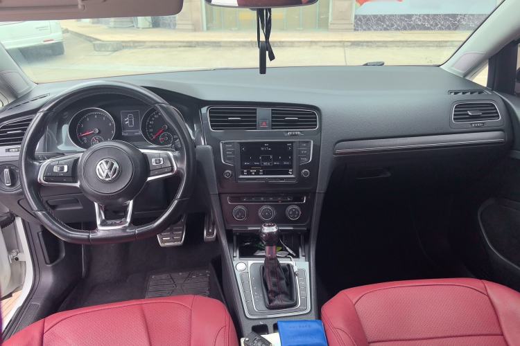 Used Volkswagen Golf 2017 230TSI Automatic Luxury Million-Vehicle Commemorative Edition