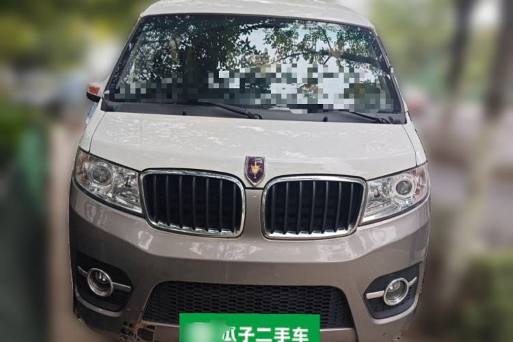 Used Jinbei Hiace X30 2023 1.5L Wealthy-Style Passenger Van 5/6/7-Seater Non-Air-Conditioned Version SWC15M