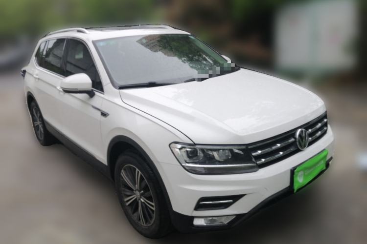 Used Volkswagen Tiguan L 2019 330TSI Automatic Two-Wheel Drive Panoramic Comfort Edition China VI Standard Front Right 45 Deg