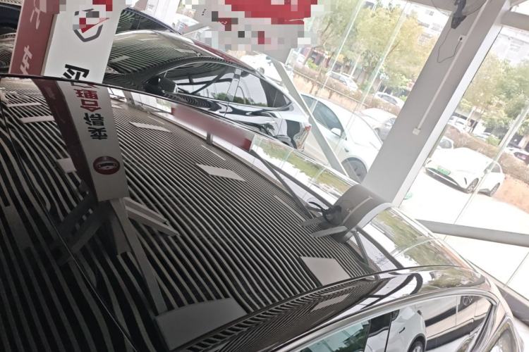 Used Tesla Model Y 2022 Long-Range All-Wheel-Drive Version