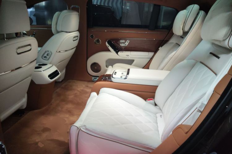 Used Hima S800 2025 Model, Range-Extended Starlight Executive Edition, 4 Seats