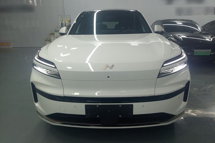 Used ONVO Luxeed L90 2025 Model—Max Six-Seater Version Front