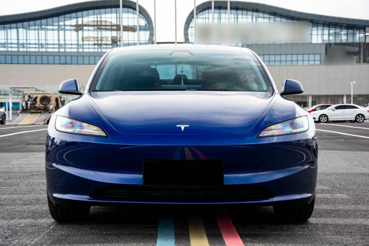 Used Tesla Model 3 2023 Rear-Wheel-Drive Version Exterior 2