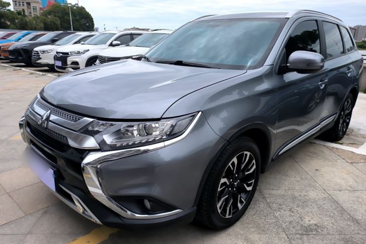 Used Mitsubishi Outlander 2020 2.0L Two-Wheel Drive Enjoyment Version 5 Seats