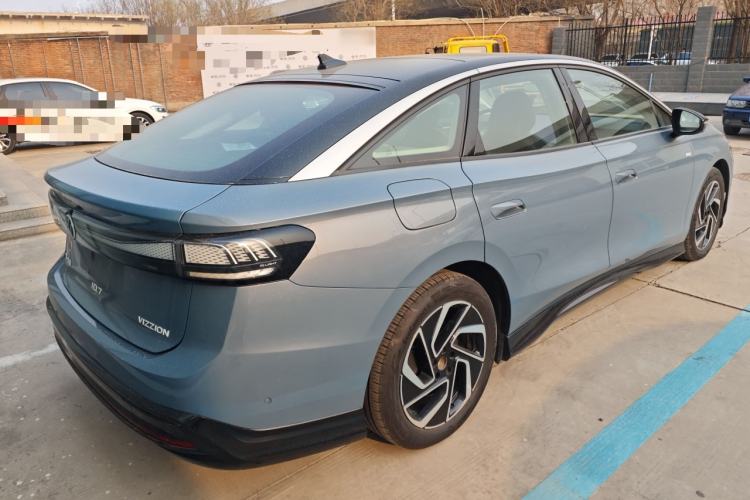 Used Volkswagen ID.7 VIZZION 2024 PRO Model Rear Right 45 Deg