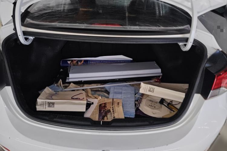 Used Hyundai Elantra (5th Generation / Langdong) 2016 1.6L Automatic Smart Version
