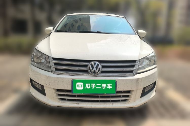 Used Volkswagen Santana 2015 1.6L Manual Comfort Edition
