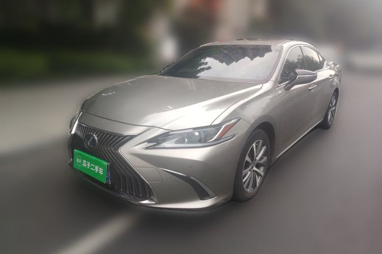 Used Lexus ES 2018 300h Premier Edition China V Standard