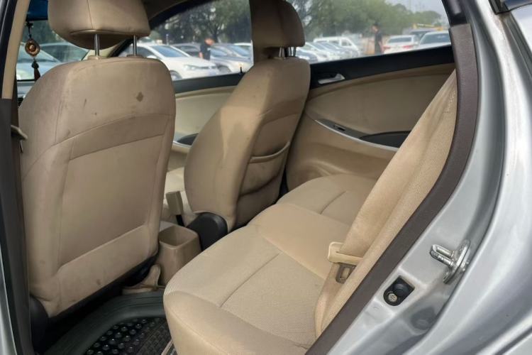 Used Hyundai Verna (older generation) 2010 Sedan 1.4L Manual Comfort GS