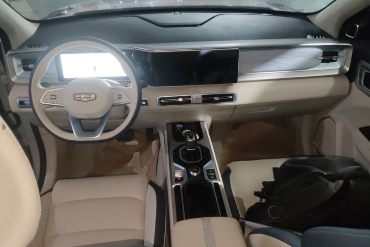 Used Geely Auto icon 2023 1.5TD Star Player Center Console