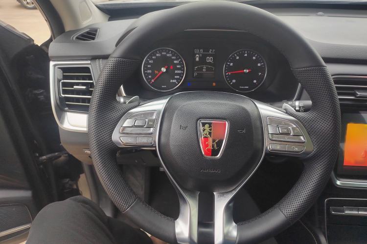 Used Roewe RX8 2018 30T Two-Wheel Drive Flagship Edition
