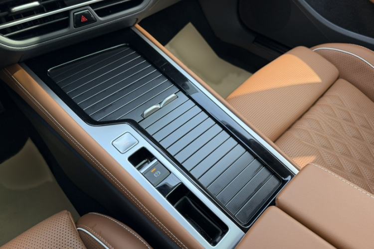 Used Volkswagen Magotan 2024 380TSI DSG Prestige Edition DaMai Package