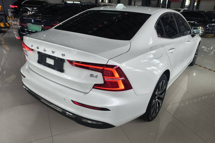 Used Volvo S60 2025 B4 Zhiyuan Luxury Edition