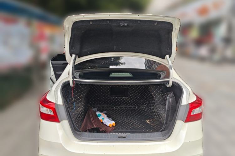 Used Nissan Sylphy 2019 1.6XV CVT Smart Connect Luxury Edition China VI Standard Trunk