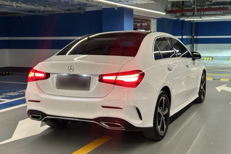 Used Mercedes-Benz A-Class 2022 Revised Version A 200 L Sport Sedan Fashionable Style Exterior 4