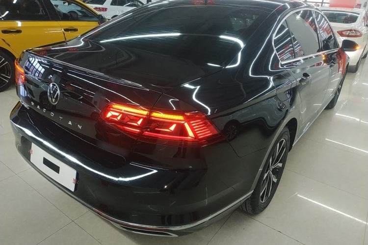 Used Volkswagen Magotan 2020 280TSI DSG Comfort Edition Rear Right 45 Deg