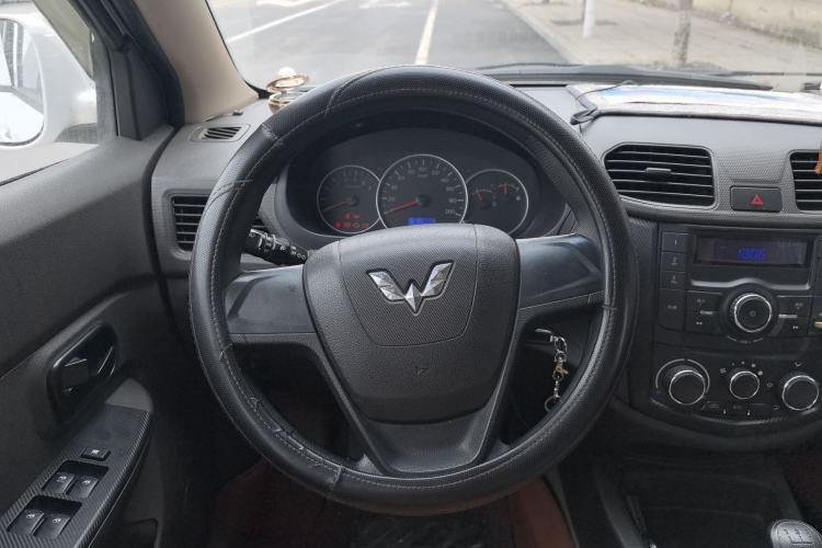 Used Wuling Hongguang 2016 1.5L S Comfort Version
