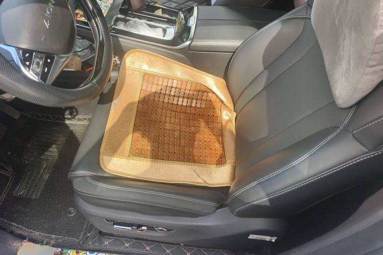 Used AION V 2023 Plus 70 Smart Enjoyment Seven-Seater Edition Ternary Lithium Left Front Seat