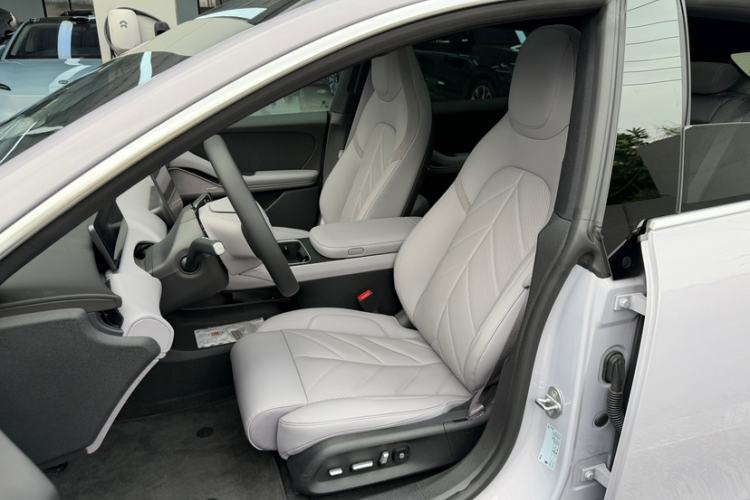 Used Nio ET5T 2025 75 kWh Touring Interior 10