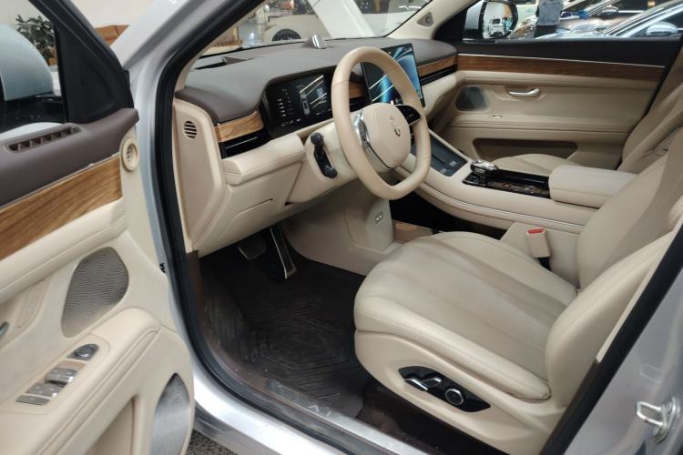 Used Hima AITO M7 2024 1.5T Rear-Drive Plus Version 6 Seats
