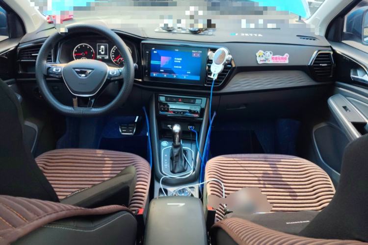 Used Jetta VS7 2020 1.4T Automatic Glory Edition Center Console