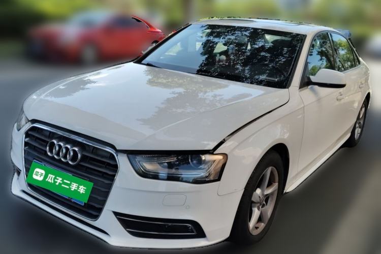 Used Audi A4L 2013 35 TFSI Automatic Comfort Model Guazi used car, China used car export, Used car for sale, Used Audi cars, Cheapest cars for sale