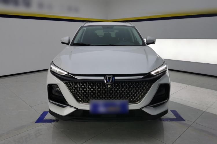 Used CHANGAN X7 PLUS 2024 1.5T Automatic Luxury 7-Seater Front