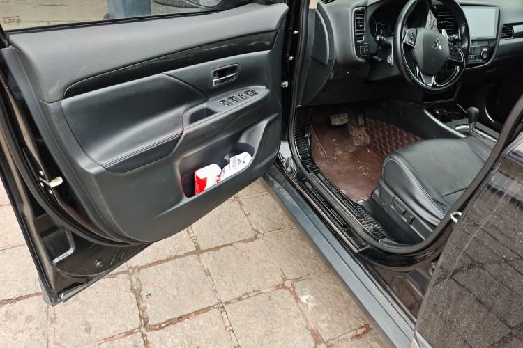 Used Mitsubishi Outlander 2018 2.4L 4x4 Elite Edition 5 Seats