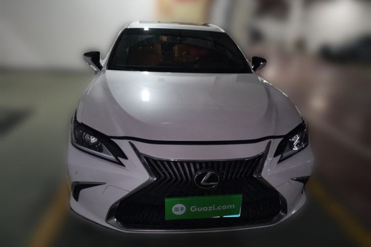 Used Lexus ES 2018 200 Excellence Edition China VI Standard
