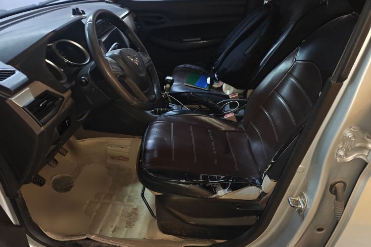 Used Wuling Hongguang 2018 1.5L S Standard Version L2B Left Front Seat