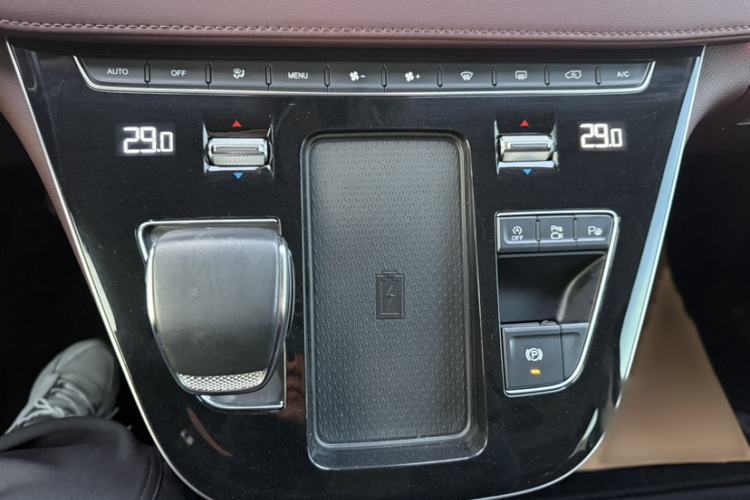 Used Hongqi HQ9 2023 2.0T Smart Connect Flagship Edition