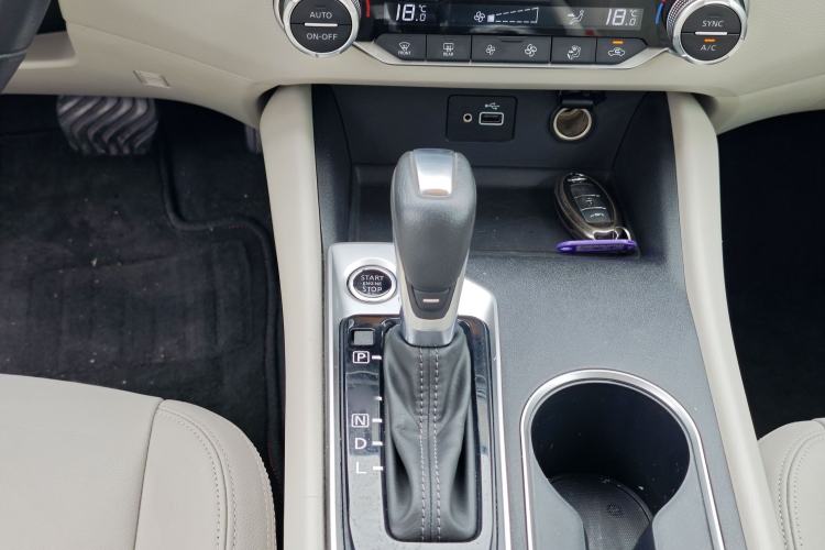 Used Nissan Teana 2019 2.0L XL Comfort Edition Gear Lever