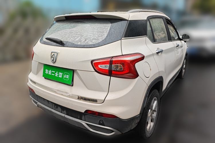 Used Baojun 510 2017 1.5L Manual Fashion Model
