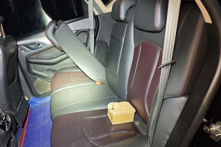 Used Baojun 560 2016 1.5T Manual Luxury Model Left Rear Seat