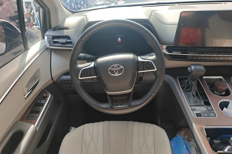 Used Toyota SIENNA 2021 2.5L Hybrid Comfort Edition
