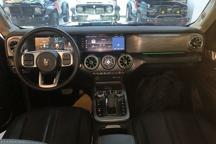 Used Tank 300 2023 Off-Road Edition 2.0T Conqueror Center Console