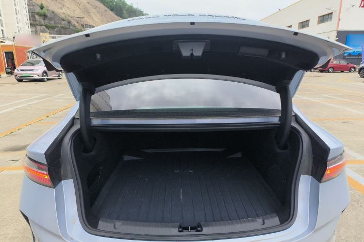 Used BYD Seal 2022 550 km Standard Range Rear-Wheel Drive Elite Version Trunk