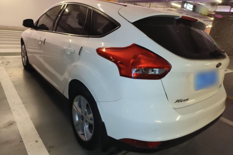 Used Ford Focus 2015 Hatchback 1.6L Automatic Comfort Model Rear Left 45 Deg