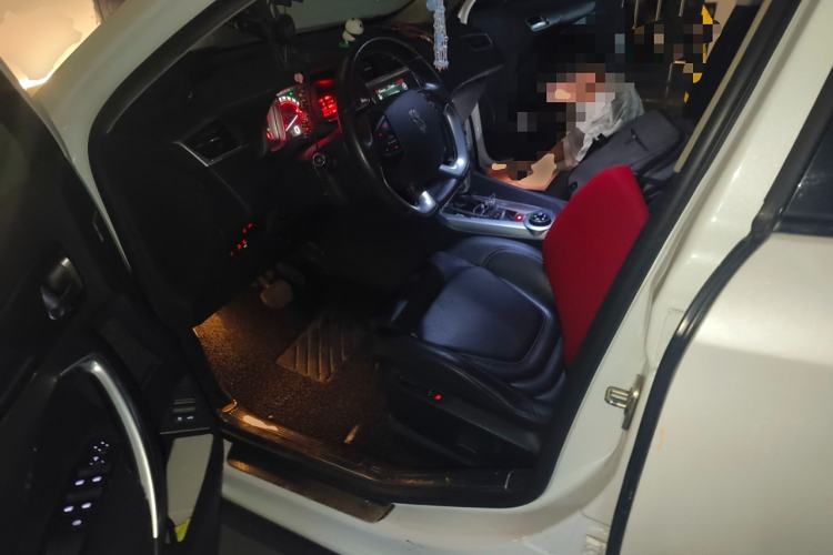 Used DS 6 2014 1.6T Luxury Edition THP160