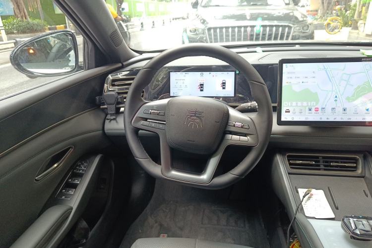 Used BYD Qin L 2025 DM-i Smart Drive 80KM Leading Model Steering Wheel
